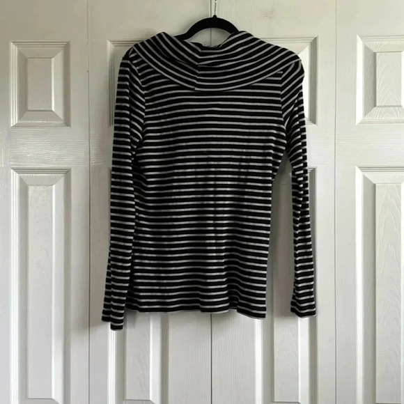 Gap | The Octavia Waffle Cowl | Black & Gray Striped | Size M - Picture 3 of 3
